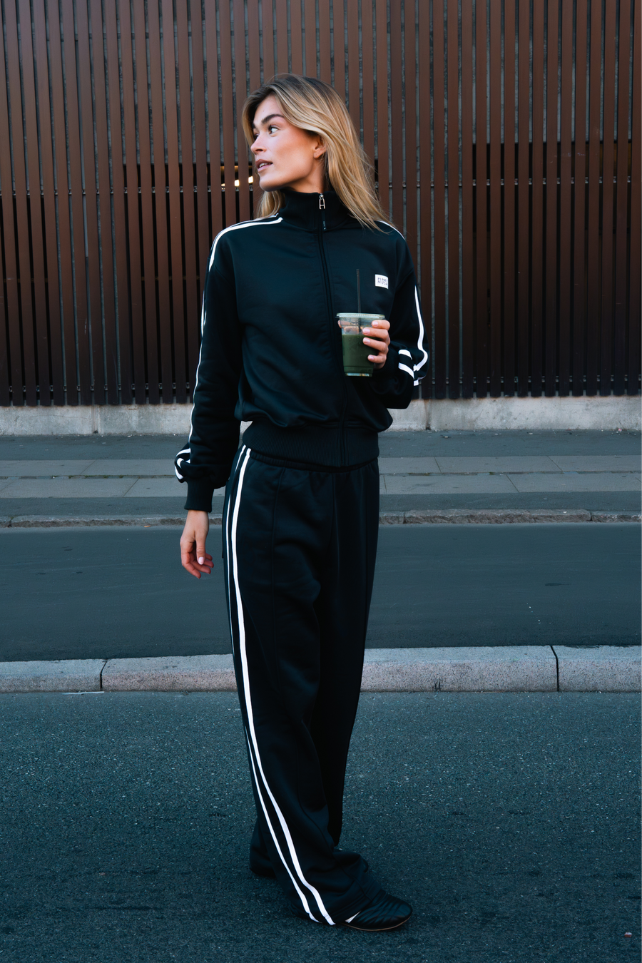 KITE1 ZIP SWEAT