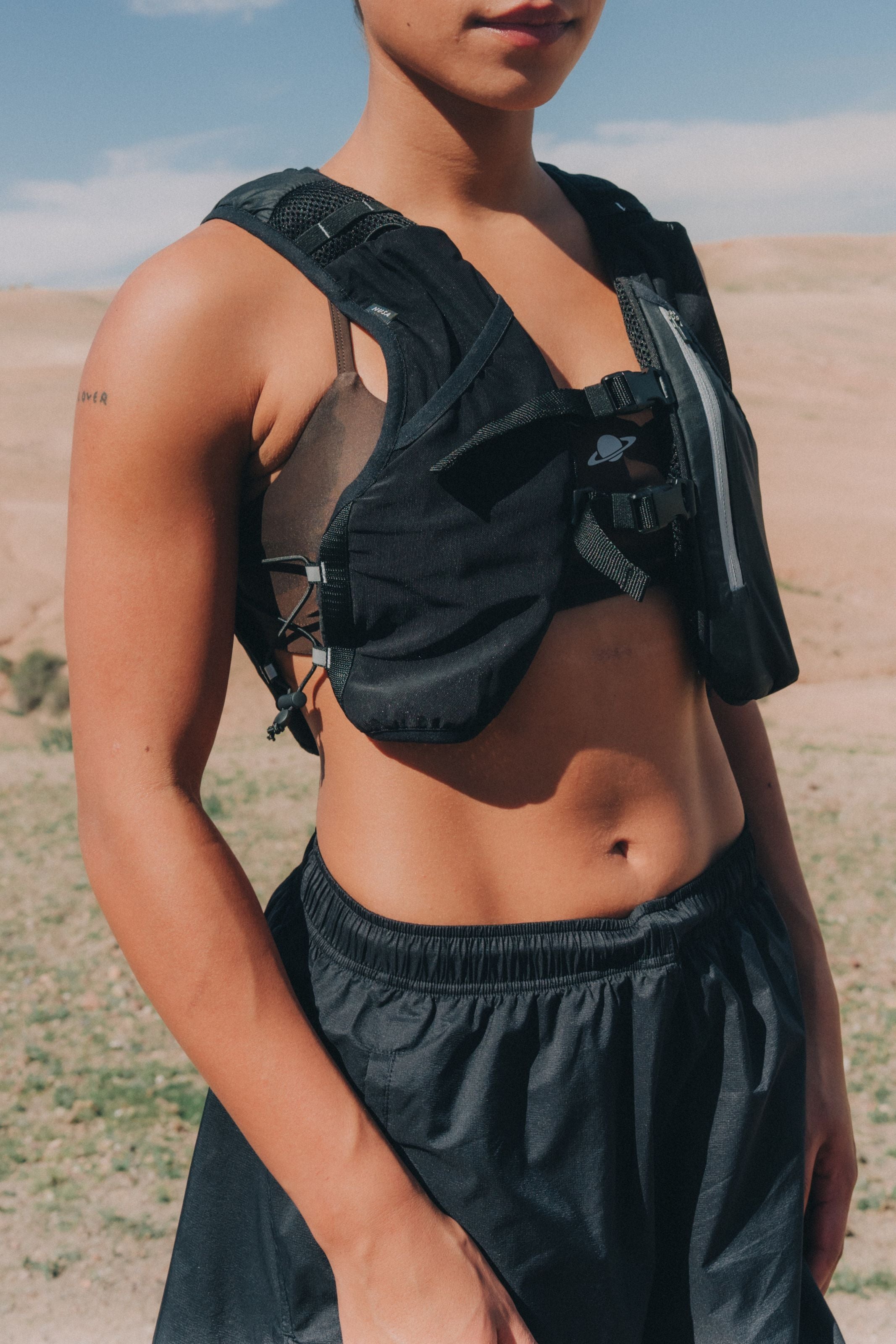 machatt cropped vest 黒　正規品 Catch Me1 Waistcoat - Black - Planet Nusa