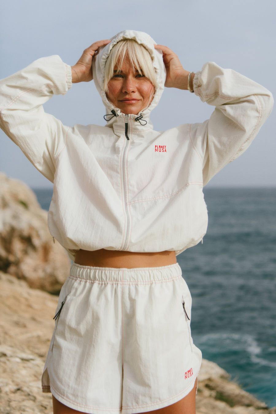 Cropped hooded jacket sale