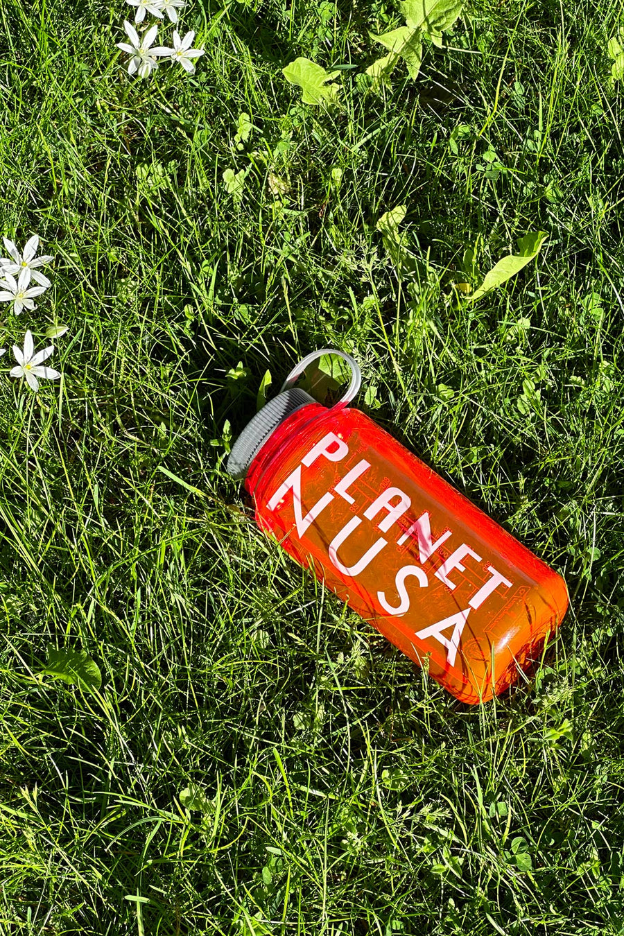 BIG PLANET WATER BOTTLE