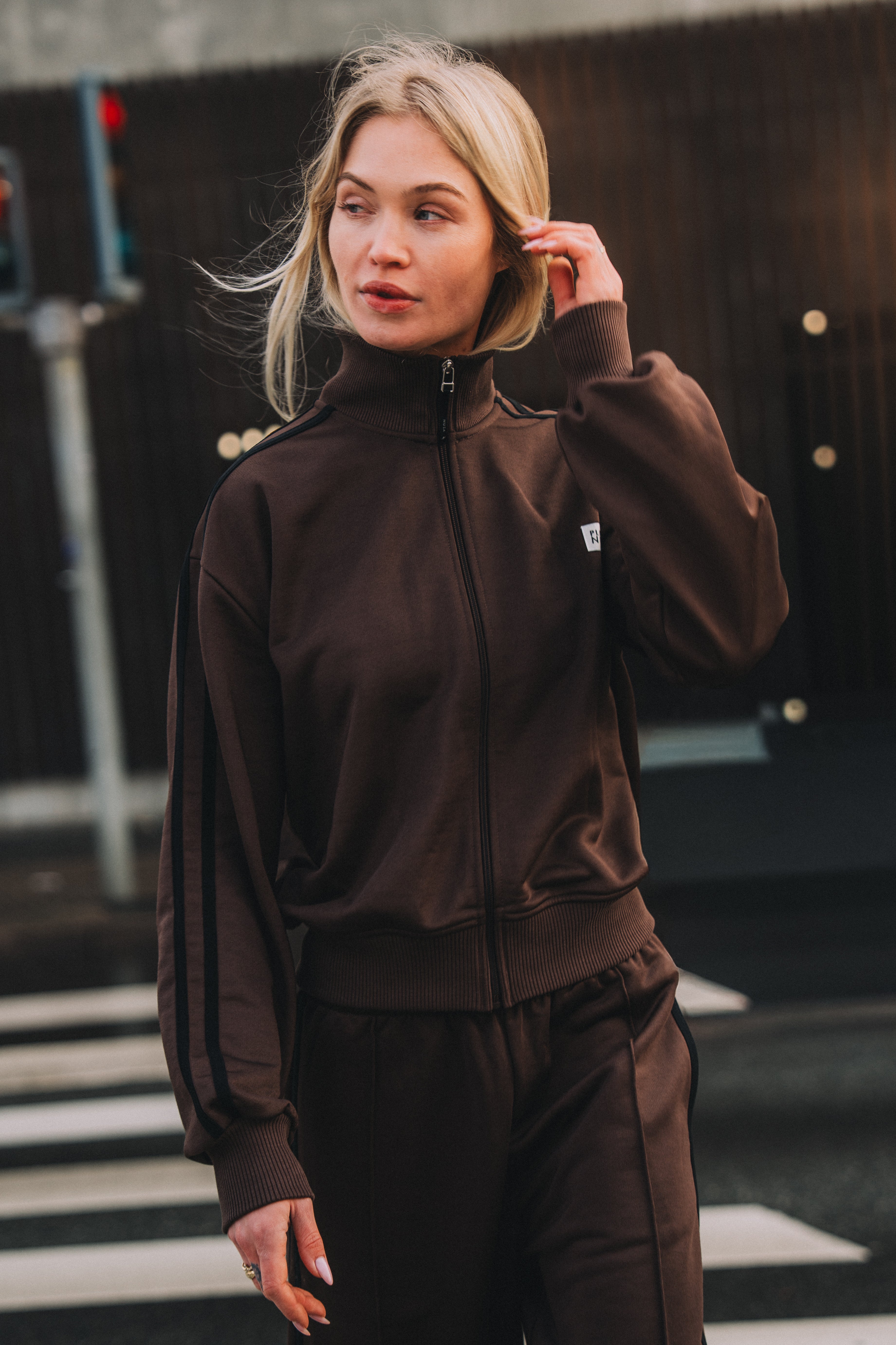 SOLOV  SUNNY ZIP UP SWEAT todayful ブラック NOOS_FOUNDATIONS_OVERSIZED_1_4