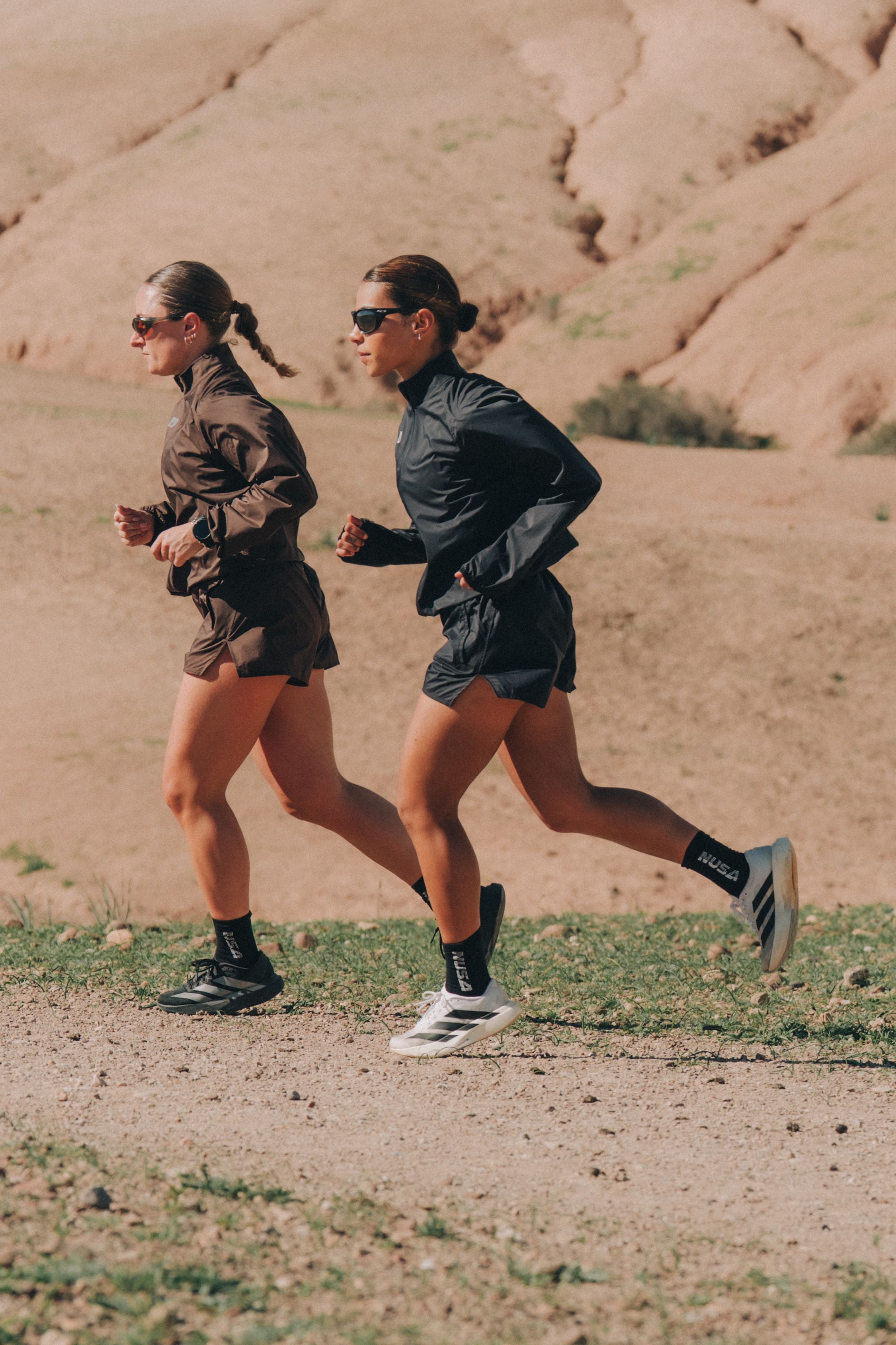 Women's Runners1 Jacket - Black - Planet Nusa