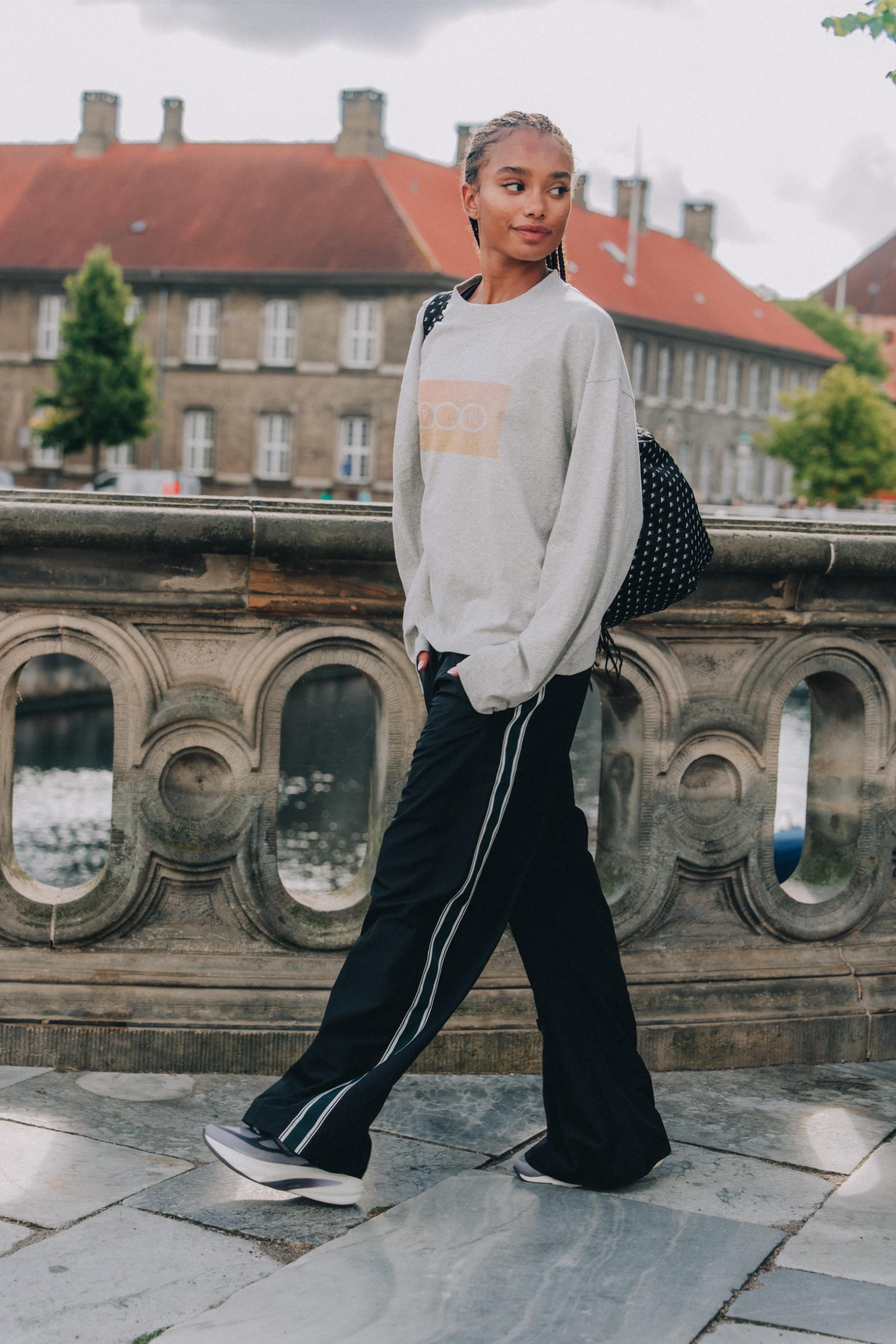 Size: S - 169 CM