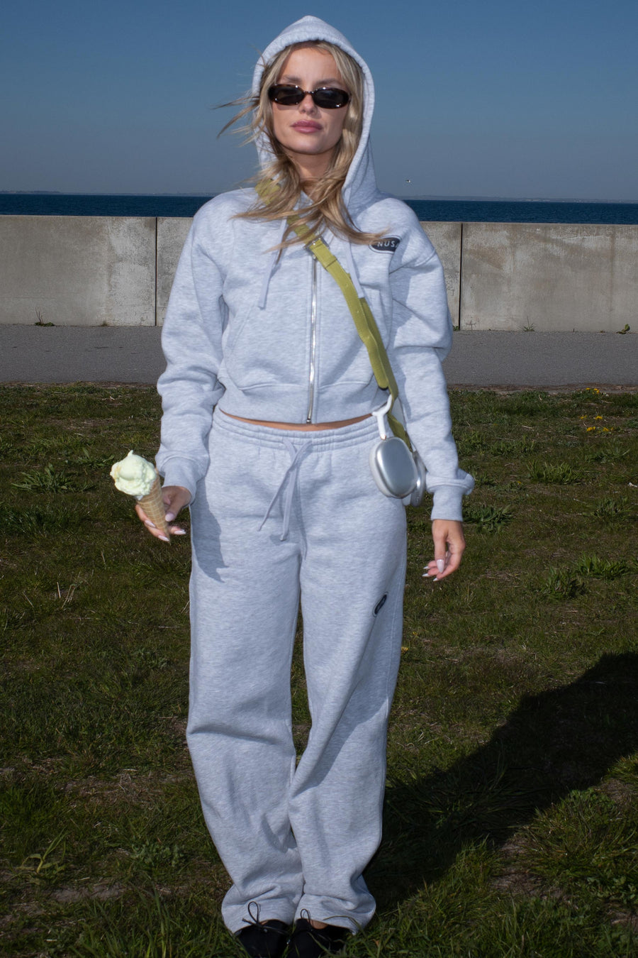 ZIP1 HOODIE CROPPED
